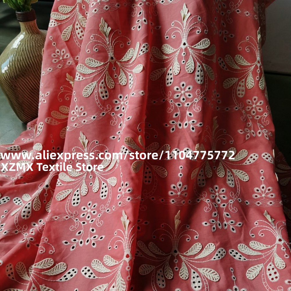 Rode stof met 3D-bloemenborduu - Vintage Sewing Textile recensie en prijs