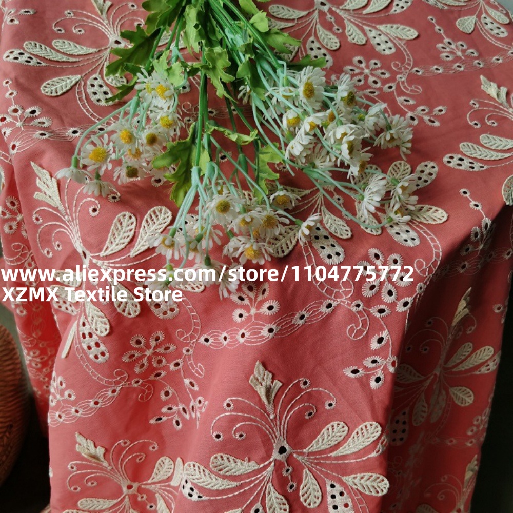 Rode stof met 3D-bloemenborduu - Vintage Sewing Textile recensie en prijs